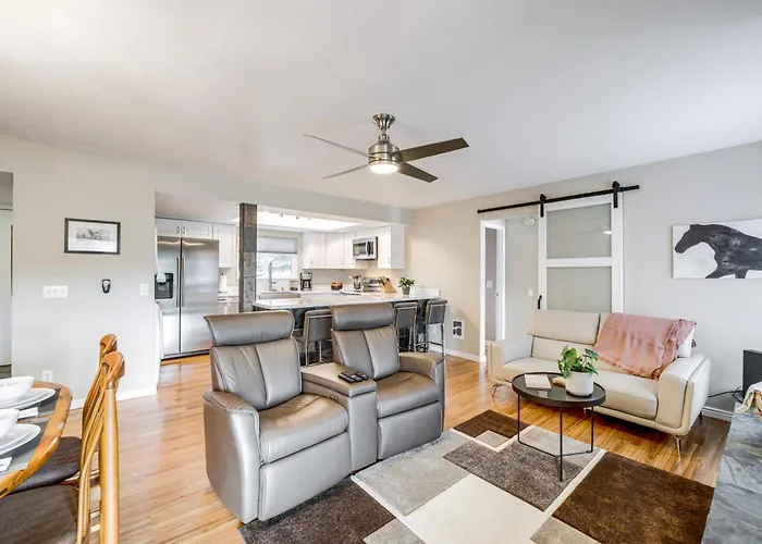 Deck & Golf Course Views: Condo! Holiday home