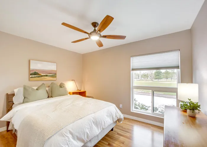 Deck & Golf Course Views: Condo!